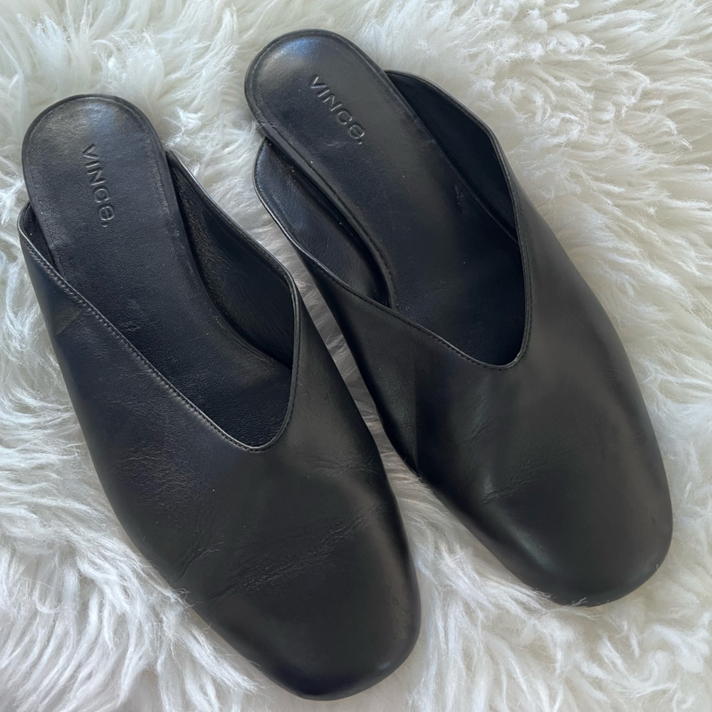 Vince Shoes V-Cut Black Leather Slip-On Mules Size: 6 - Picture 4 of 12